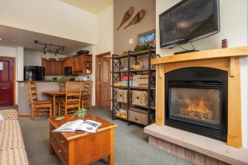 Zephyr Mountain Lodge 1606 - 2 Bedroom Ski In Ski Out Condo in Winter Park, USA