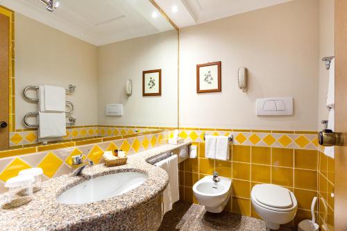 Double or twin room, executive, spa bathtub