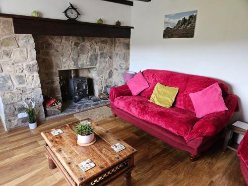 Vista exterior, Nant-Isa in Stone