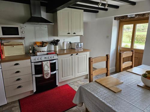 Vista exterior, Nant-Isa in Stone