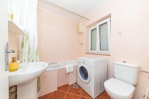 Apartments Dane – Trogir, MD