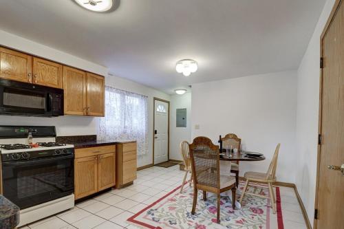 Getaway By David Rigney Real Estate Solutions in Des Plaines, USA
