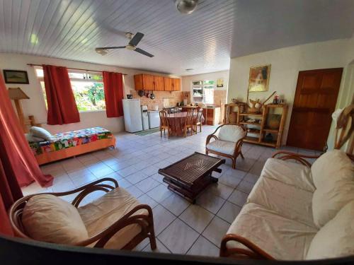 Facilities, Fare ATAROA in Maupiti Island