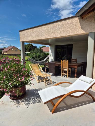 Balkons/terase, Studio cosy in Les Avenieres-Veyrins-Thuellin
