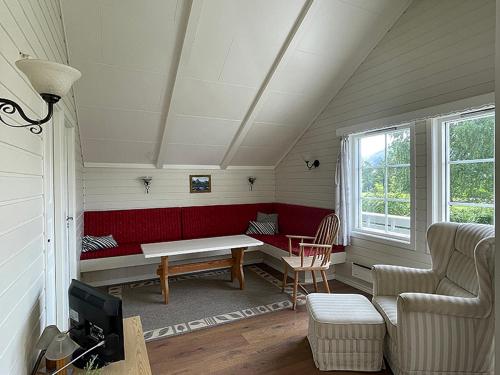 . Selje Camping - Hytte Nr 7