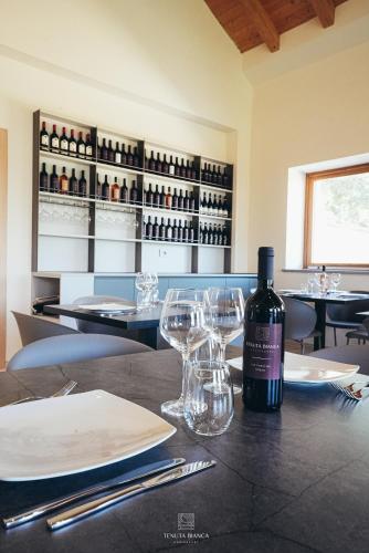Tenuta Bianca Agriresort in Буонабітаколо
