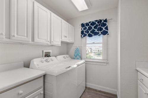 Five-Bedroom Holiday Home image 10