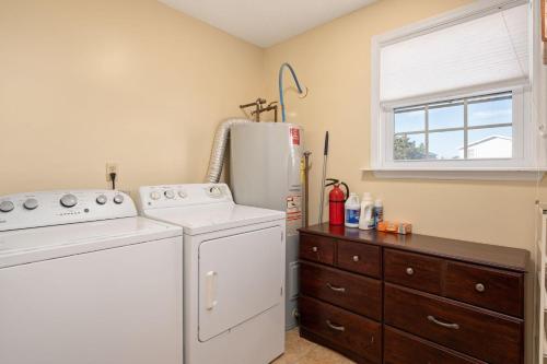 ONHC101A Blue Water House - image 4