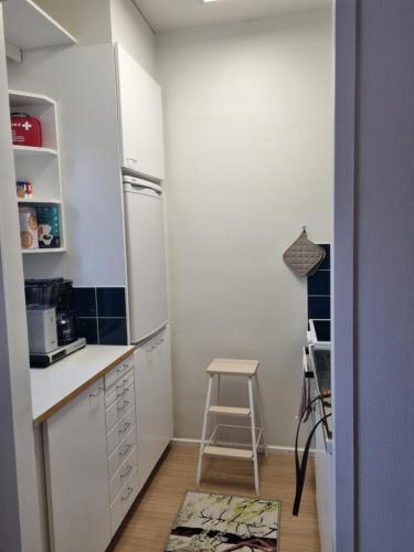 Kompakti yksiö numero 6 pienkerrostalossa (Kompakti yksio numero 6 pienkerrostalossa) in Pori