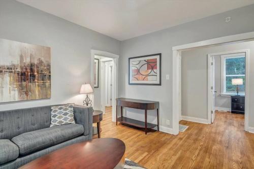 Beautiful Brand New Tower Grove Unit 1s in Richmond Heights, USA