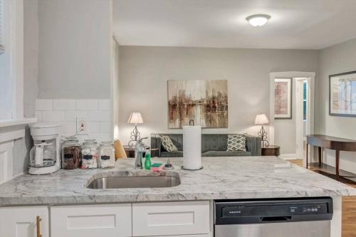 Beautiful Brand New Tower Grove Unit 1s in Richmond Heights, USA