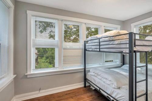 Beautiful Brand New Tower Grove Unit 1s in Richmond Heights, USA