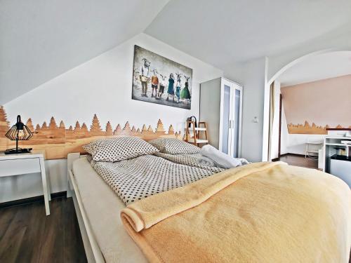 Family Apartment with Balcony and Mountain and Forest View
