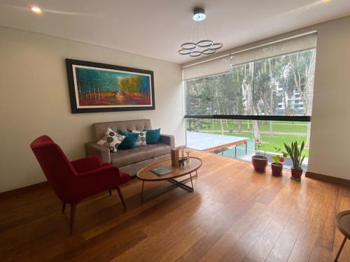 Beautiful view, spacious and bright apartment 2BR