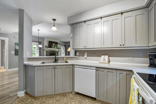 Two-Bedroom Apartment image 5