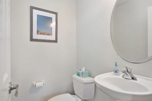 Six-Bedroom Holiday Home image 10
