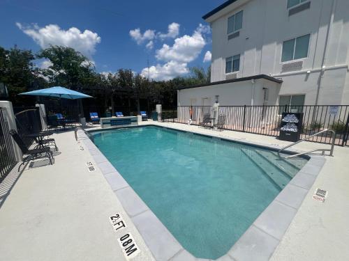 Blanco River Hotel in Blanco, USA