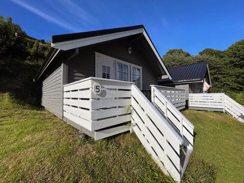 . Selje Camping - Hytte Nr 5