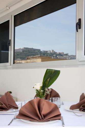 Hotel Naples - image 3