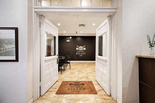 출입구, Hotel Dilley Grand in 딜리 (TX)