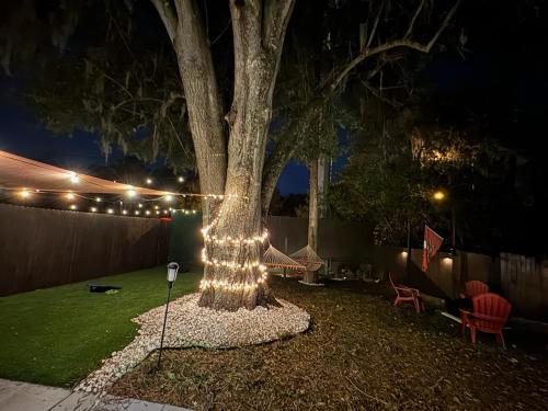 Charm Retreat Modern Haven in Great Location Charm Retreat Modern Haven in Great Location