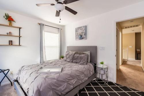 4BR king bed EVCharger, 10min to Strip Raiders Airport!, Las Vegas (photo 10)