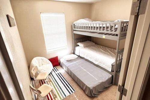 4BR king bed EVCharger, 10min to Strip Raiders Airport!, Las Vegas (photo 8)