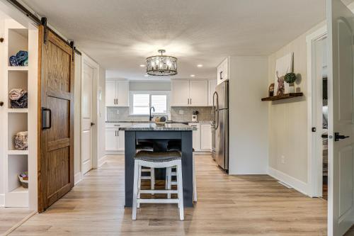 Charming Pepin Home Near Mississippi River! in Pepin, USA