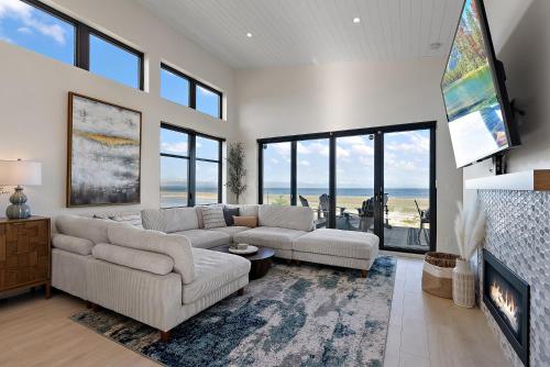 Beachfront Villa #14 at The Beach House in Campbell River (BC)