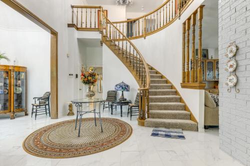 Luxe Fort Worth Retreat with Pool, 11 Mi to Downtown in Fort Worth, USA