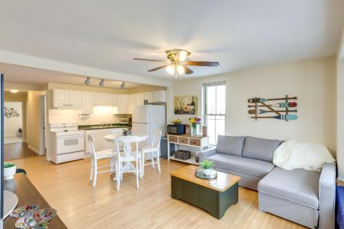 Cozy Delafield Apartment - Walk to Lake! in Delafield
