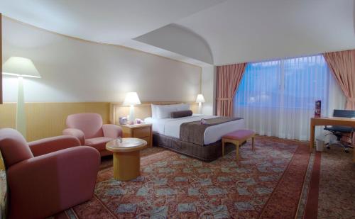 581422359 Crowne Plaza Hotel Mexico City North-Tlalnepantla by IHG