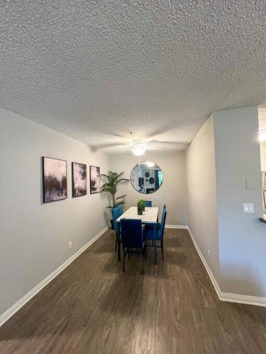 Exceptional 3 bed Hotel in Heart of W Hollywood in Los Angeles, USA