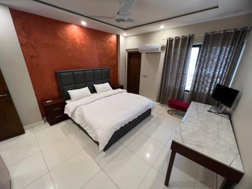 AQZ Apartments Three Bedroom - image 12