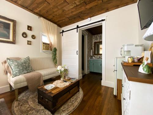 1BR 1BA in Historic Park Ave Home in Orlando, USA