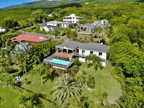 Exterior view, Villa Tropical Quintet in Deshaies