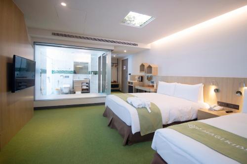 room detail thumbnail 1
