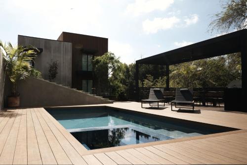 Hollyridge Mountain Dream in Los Angeles, USA