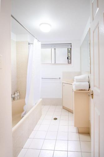 Apartment image 8