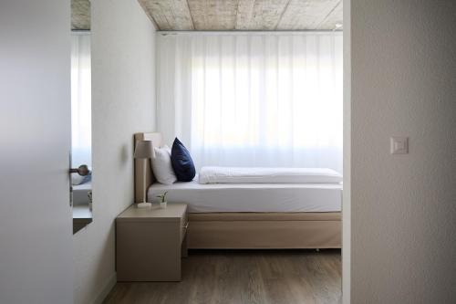 Single Room with Shared Bathroom