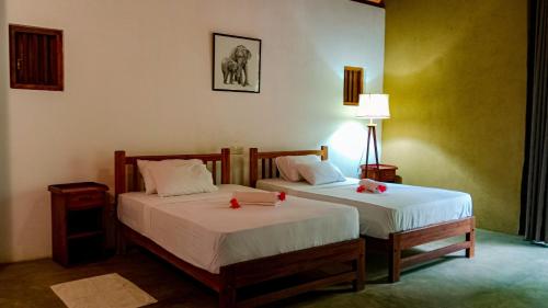 Deluxe Villa room in Sigiriya Elephant Villa