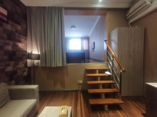 Executive Suite image 4