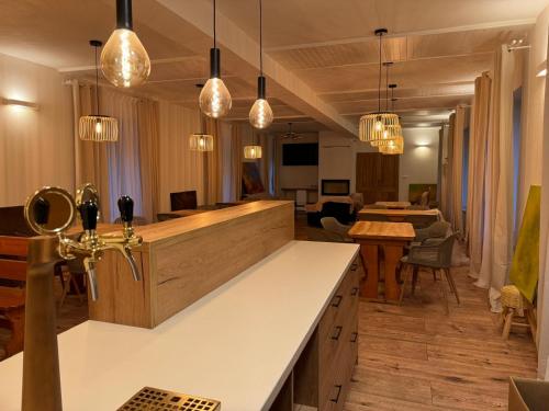 Bankett-terem, Tkalcovna U Zlatého potoka (Tkalcovna U Zlateho potoka) in Bystré