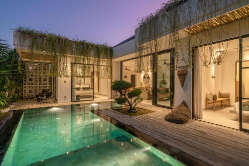 Kasa Kreol - Stylish 2-bedroom villa in Canggu