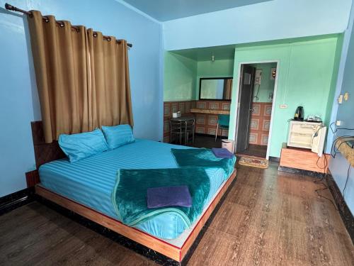 Busby Resort in Ta Phraya