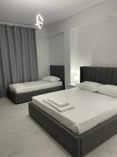 One-Bedroom Apartment image 6