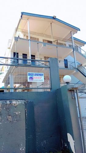 Singhs Apartment, Gray road lot 19 Matintaar Nadi, Mountain view, Nadi (foto 6)
