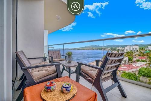 Oceanfront 2BR Condo - Beach - Infinity Pool in Bucerías, Mexico