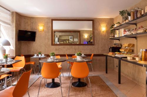 Food and beverages, Hotel Saint Pierre Paris in Quartier Saint-Germain-des-Pres - Luxembourg