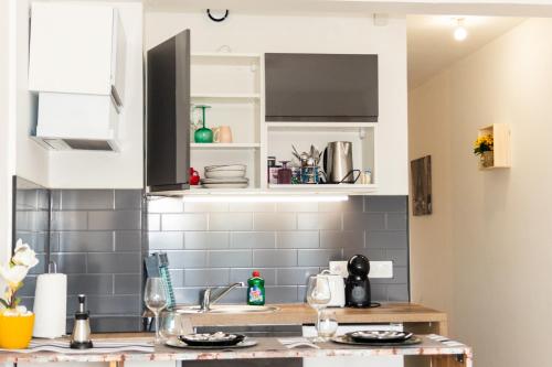 Sky Haven, 5Mins Orly Airport Apt 23 in Ати-Мон
